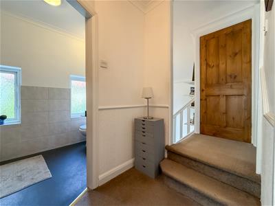 FIRST FLOOR LANDING